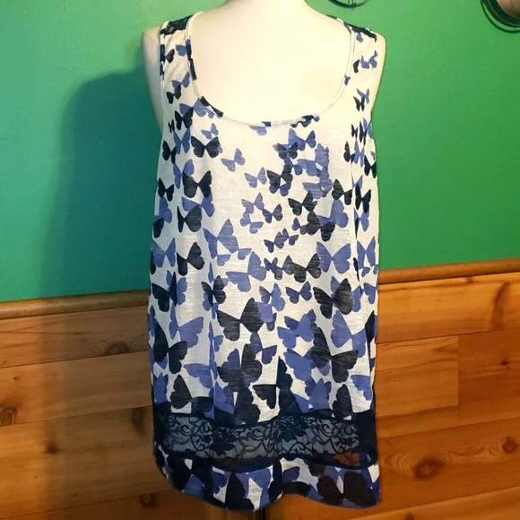 Dots Top - Picture 1 of 5